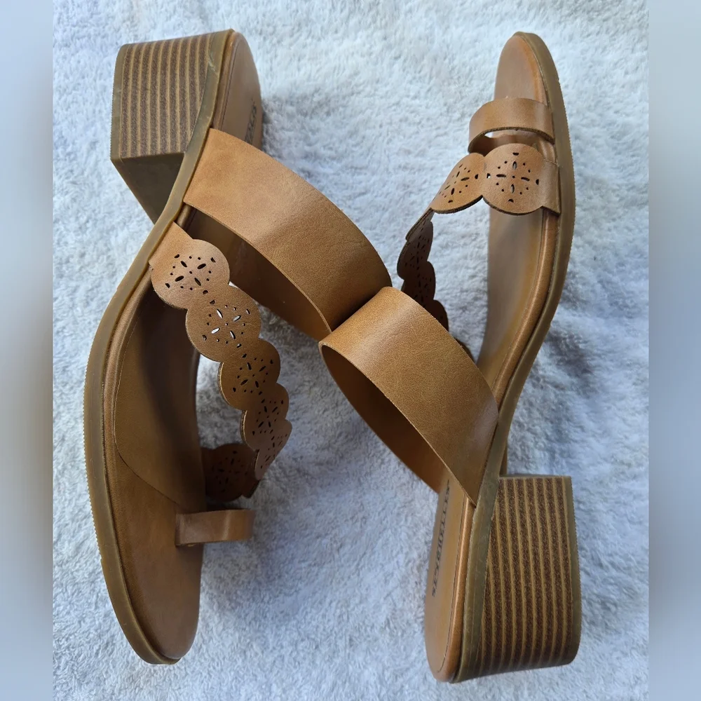 Seychelles‎ Women's Brown Scalloped Sandals - Picture 3 of 6